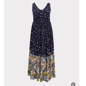 Torrid size 12 (0) Navy Floral Maxi Dress NWT